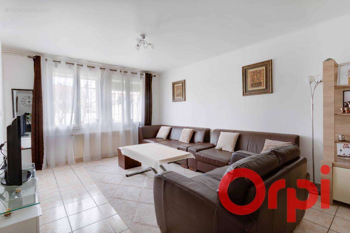 Maison à LE BLANC-MESNIL