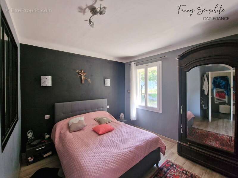 Maison à SEILLONS-SOURCE-D&#039;ARGENS