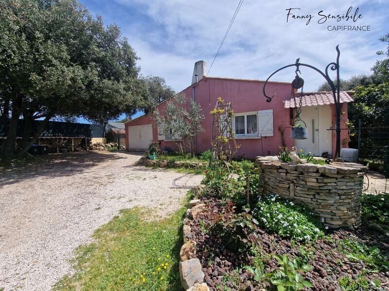Maison à SEILLONS-SOURCE-D&#039;ARGENS