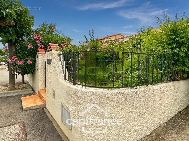 Maison à SAINT-GENIS-DES-FONTAINES