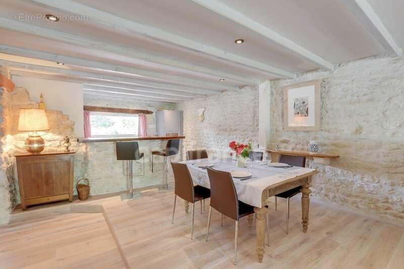 Maison à SAINT-SULPICE-DE-ROYAN