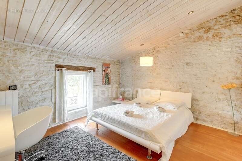 Maison à SAINT-SULPICE-DE-ROYAN