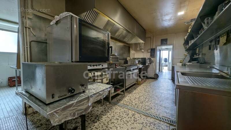 Commerce à JAVRON-LES-CHAPELLES