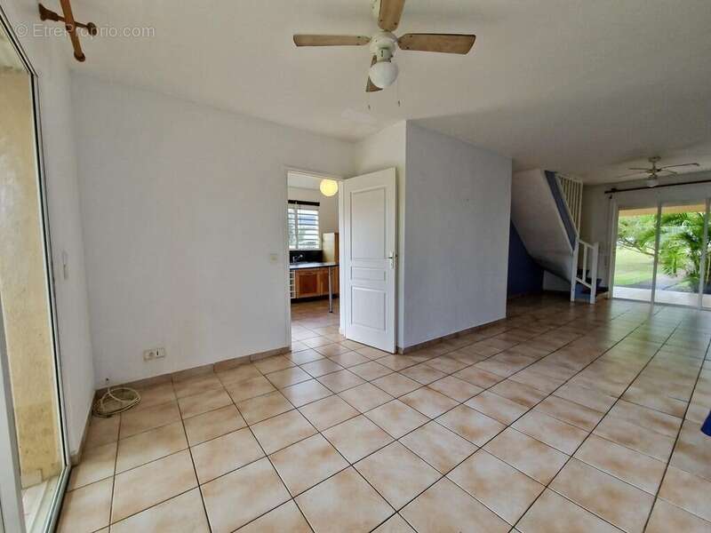 Maison à BAIE-MAHAULT