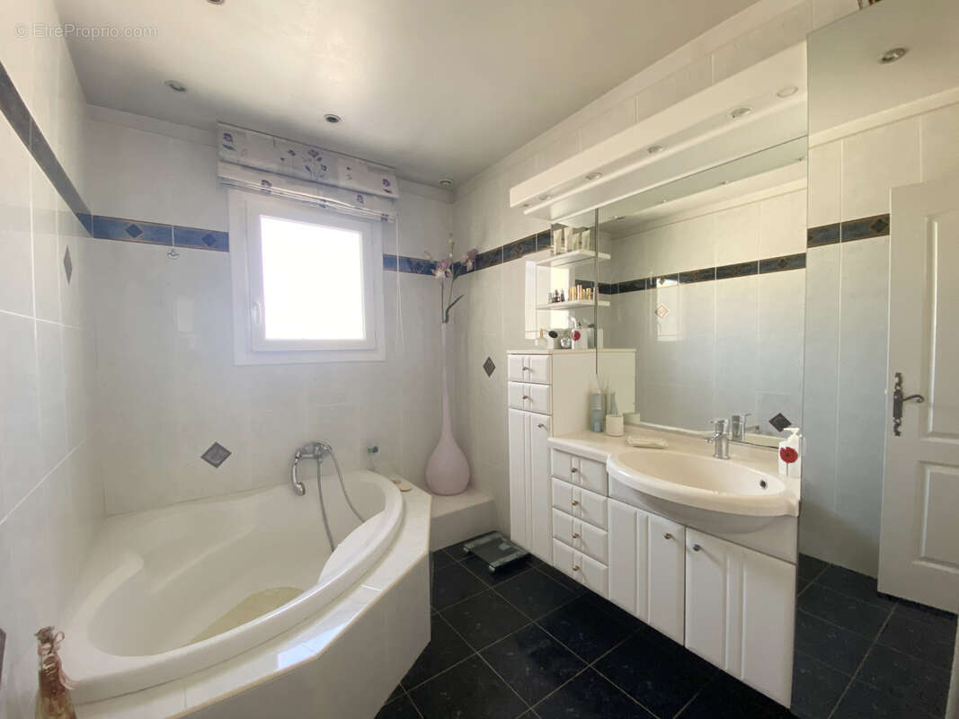 Maison à BALARUC-LE-VIEUX