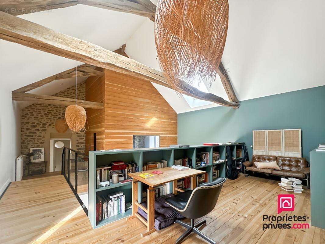 Maison à VAULT-DE-LUGNY