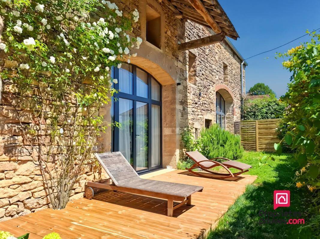 Maison à VAULT-DE-LUGNY