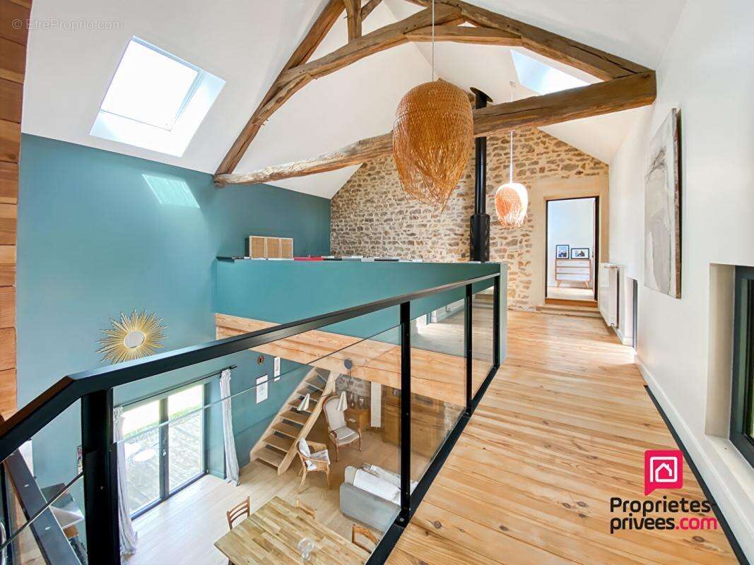 Maison à VAULT-DE-LUGNY