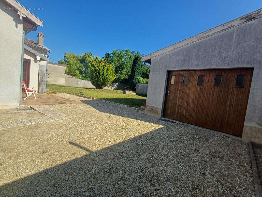 Maison à LA CHAUSSEE-SUR-MARNE