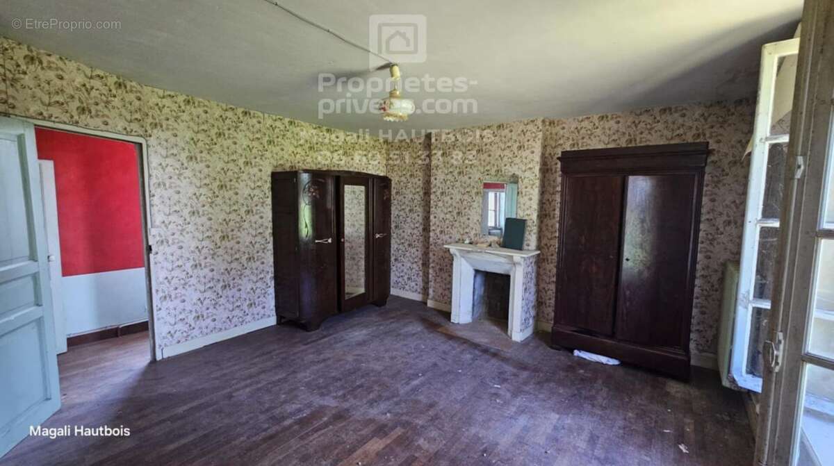 Maison à LE VAL-SAINT-PERE