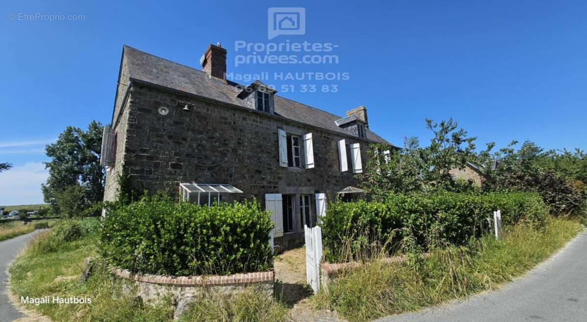 Maison à LE VAL-SAINT-PERE