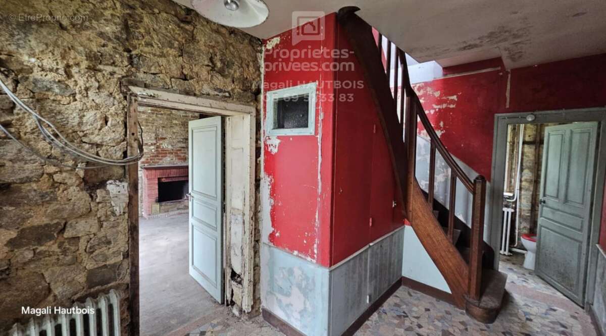 Maison à LE VAL-SAINT-PERE