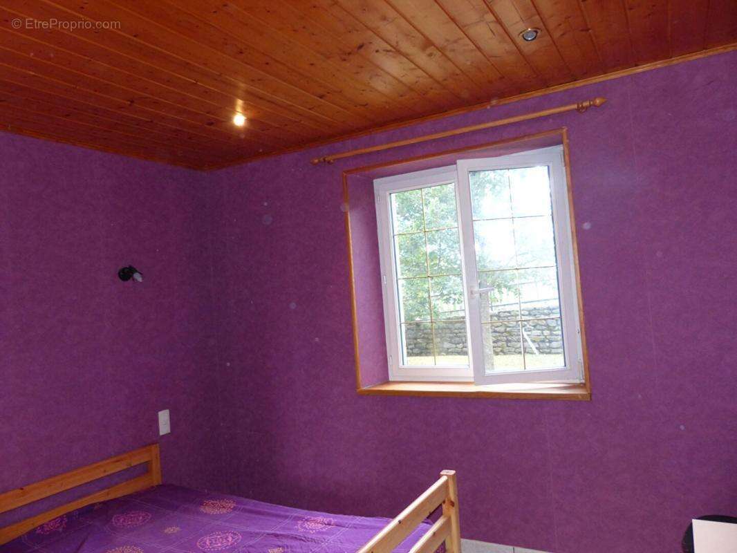 Maison à SAINT-PIERRE-EYNAC