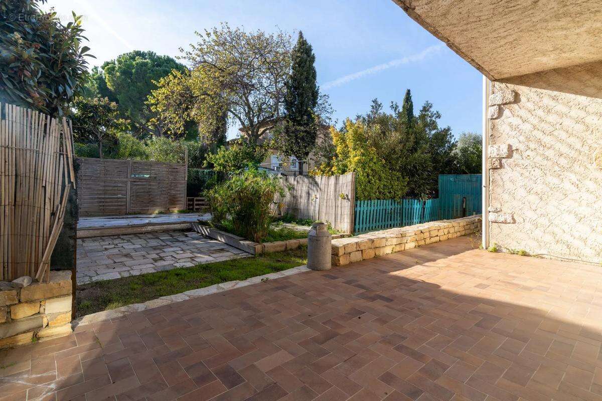 Maison à CHATEAUNEUF-LES-MARTIGUES