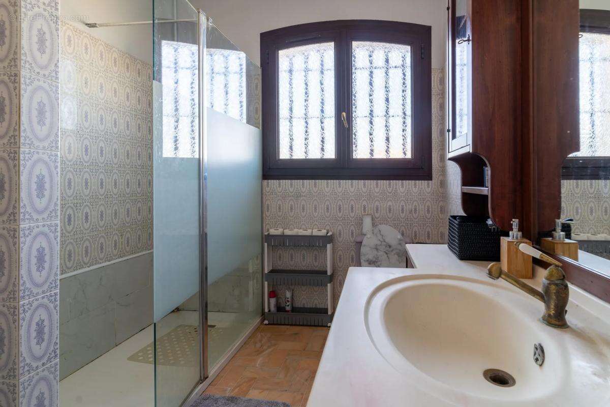 Maison à CHATEAUNEUF-LES-MARTIGUES