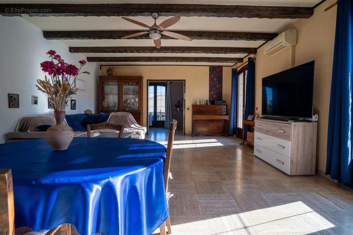 Maison à CHATEAUNEUF-LES-MARTIGUES