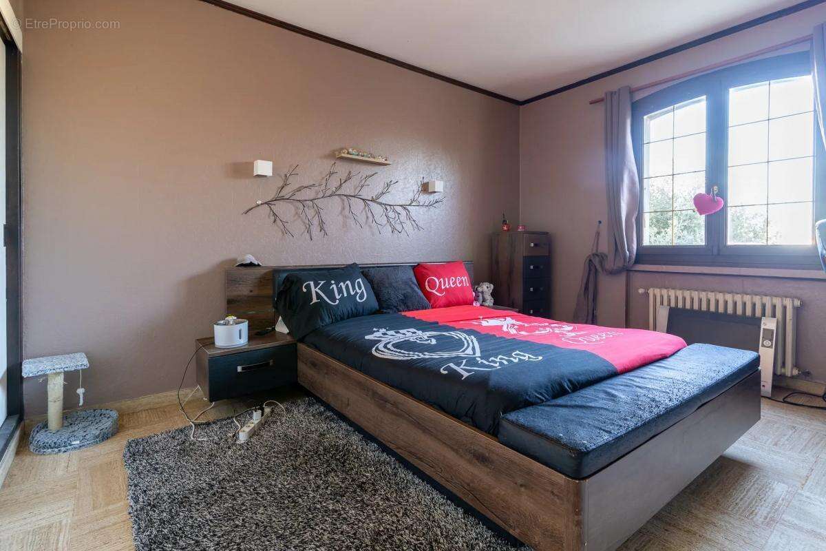 Maison à CHATEAUNEUF-LES-MARTIGUES