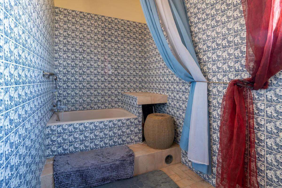 Maison à CHATEAUNEUF-LES-MARTIGUES