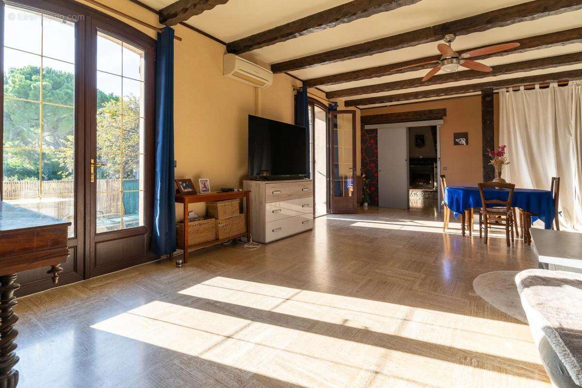 Maison à CHATEAUNEUF-LES-MARTIGUES