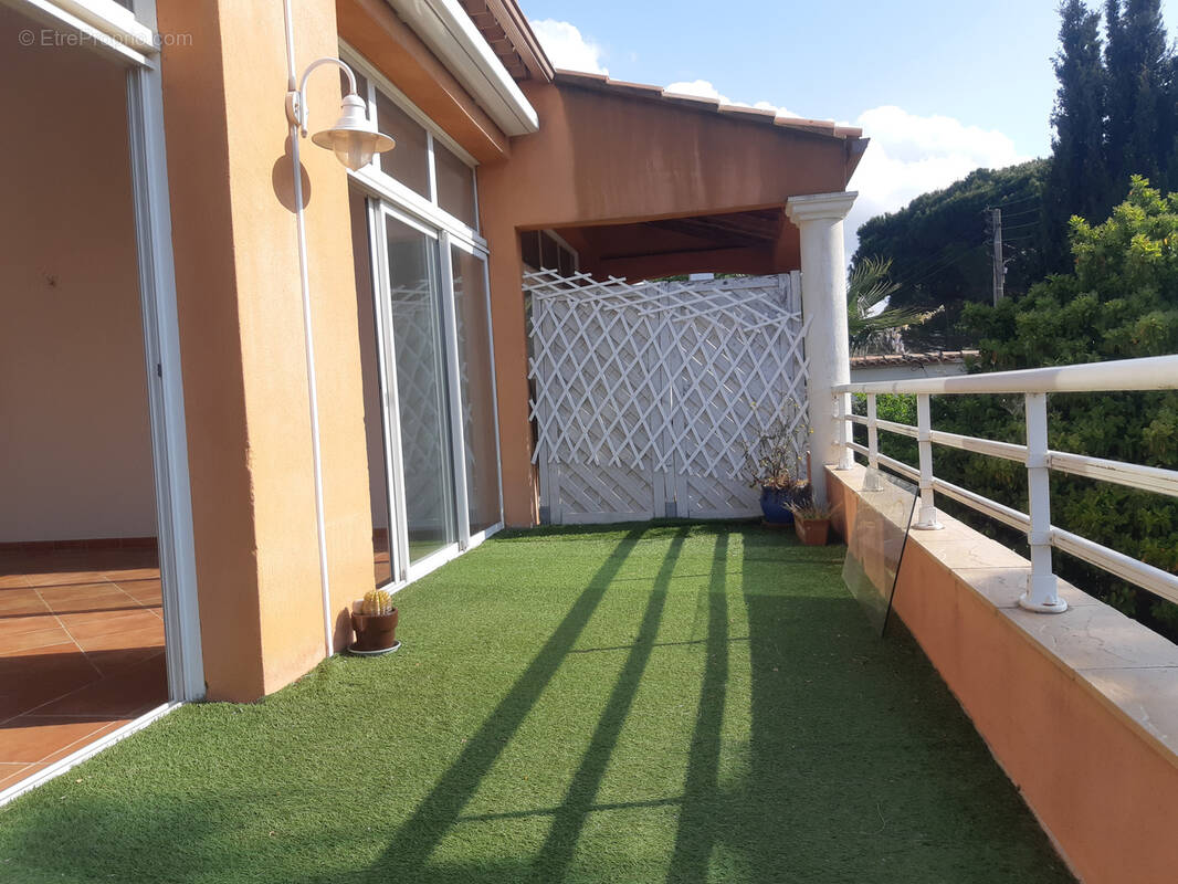 Appartement à HYERES