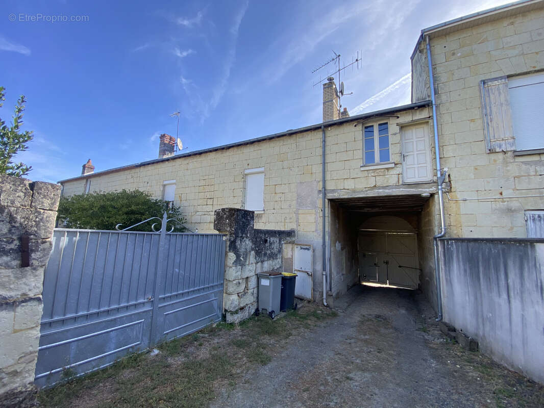 Maison à FONTEVRAUD-L&#039;ABBAYE