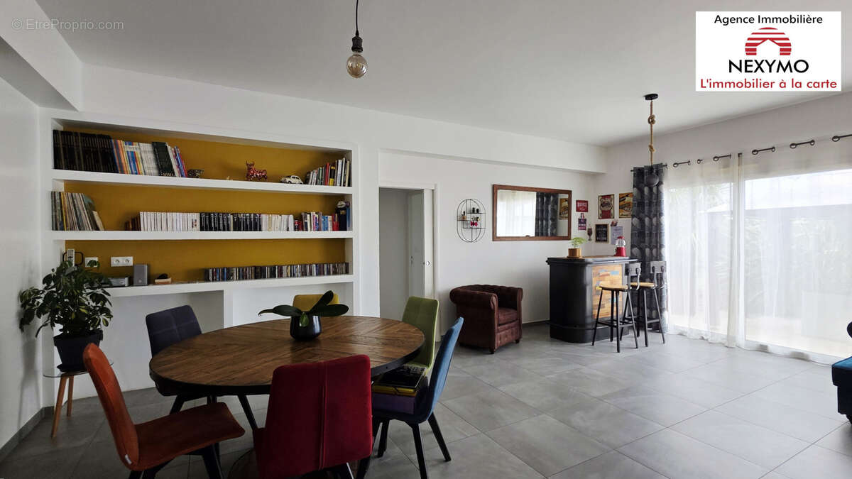 Maison à SAINT-PAVACE