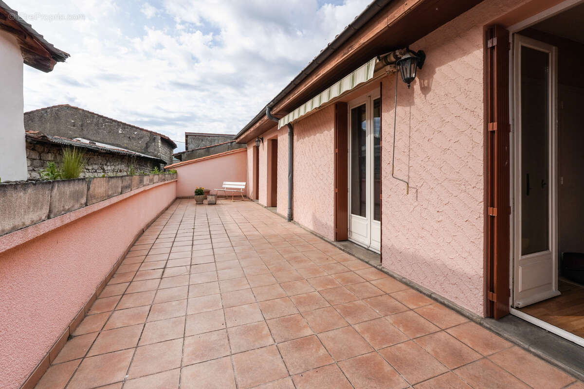 Maison à PONT-DU-CHATEAU