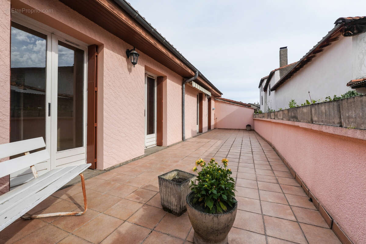 Maison à PONT-DU-CHATEAU