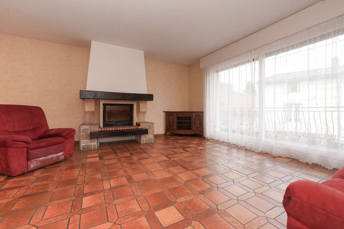 Maison à PONT-DU-CHATEAU