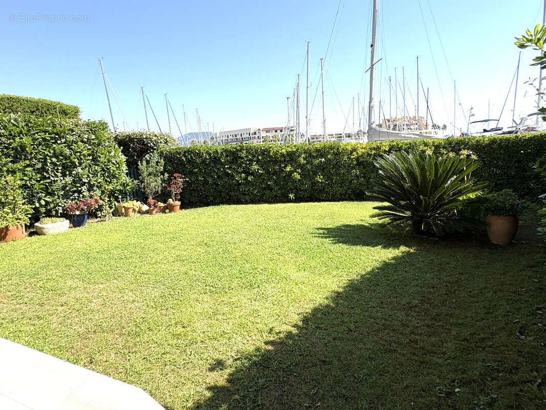 Appartement à COGOLIN