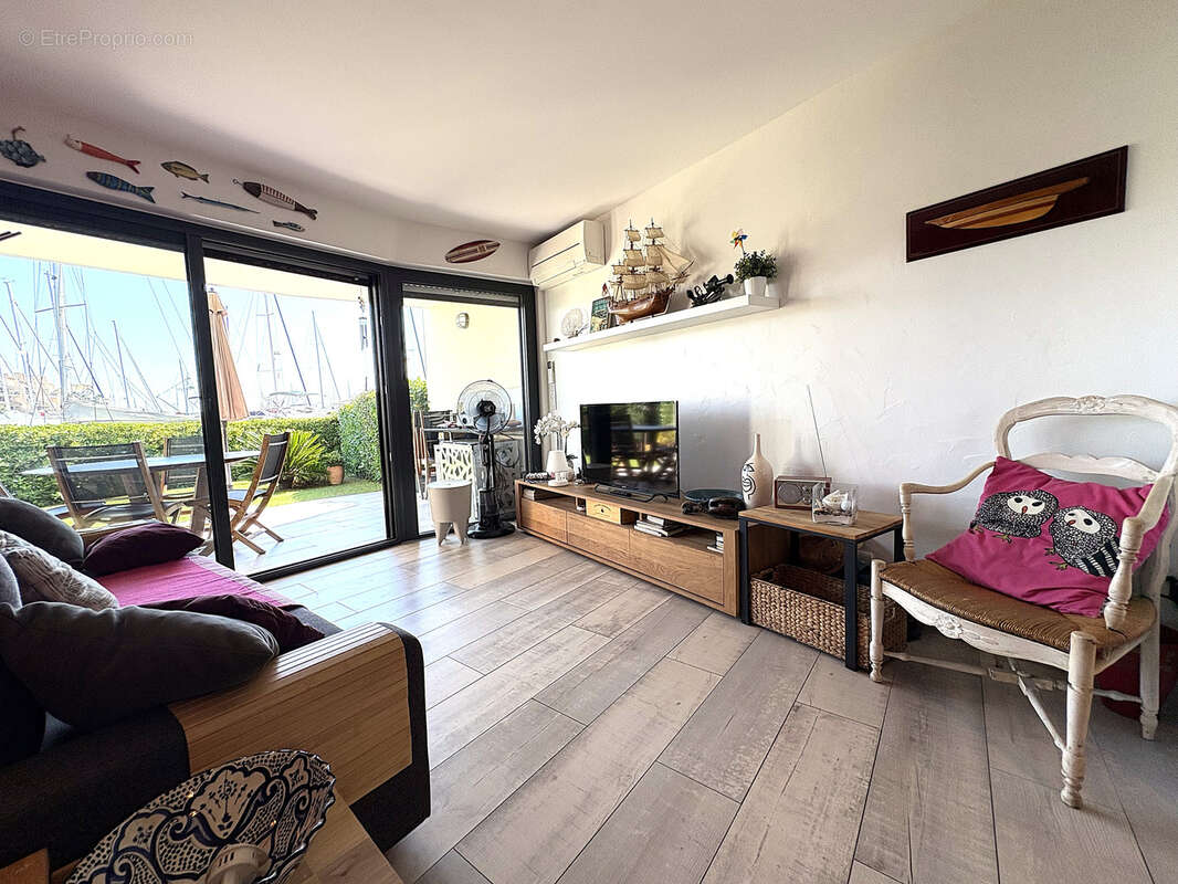 Appartement à COGOLIN