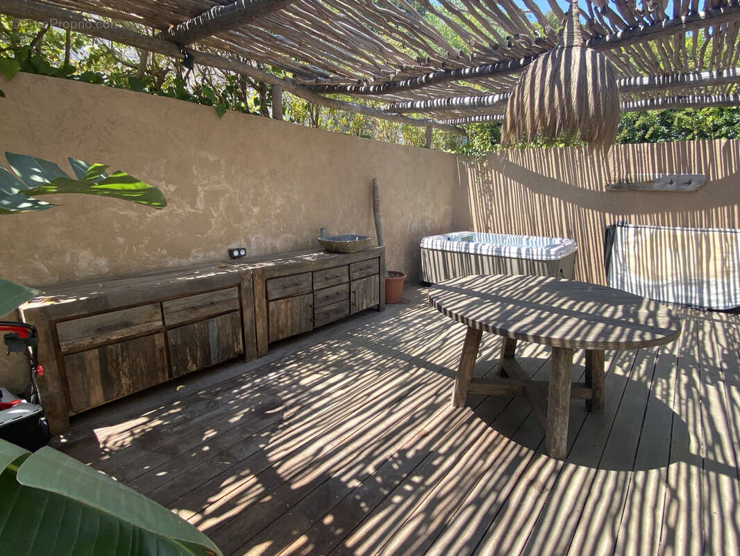 Maison à LA LONDE-LES-MAURES