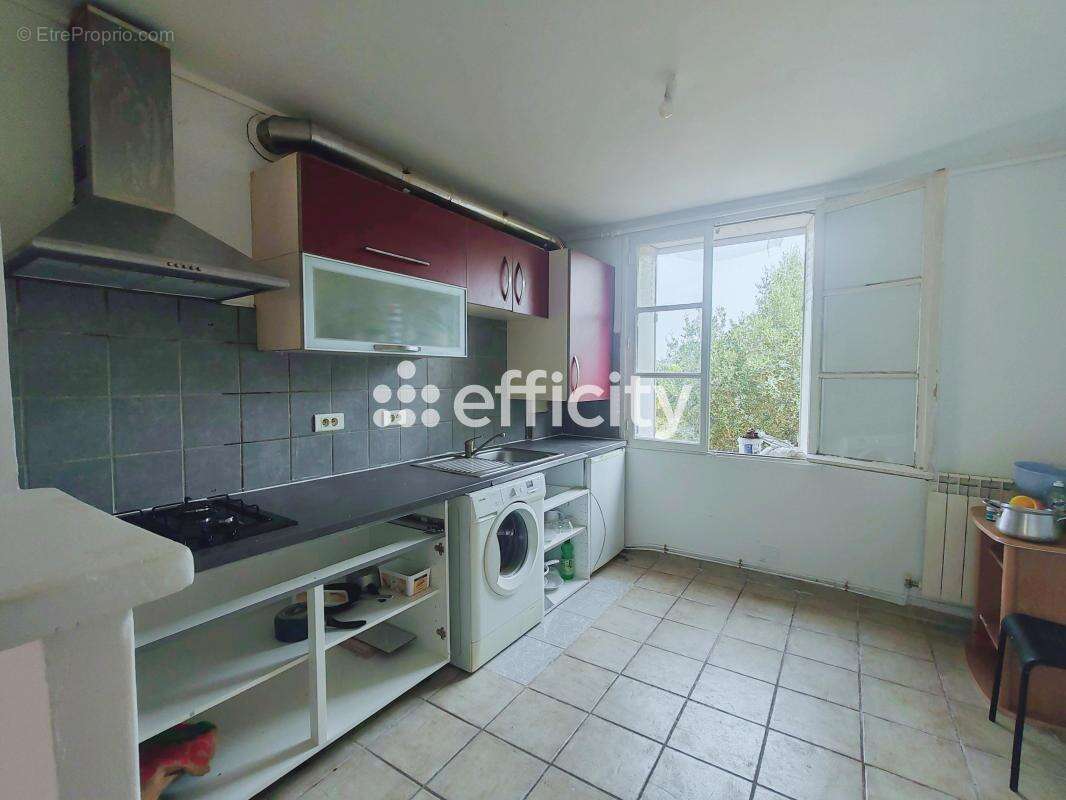 Appartement à MARSEILLE-15E