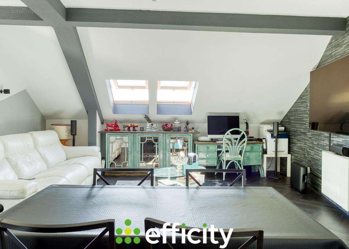 Appartement à PONT-DE-CHERUY