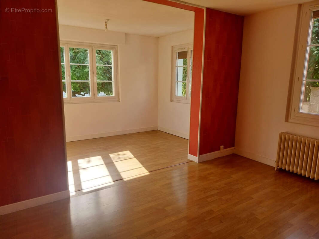 Maison à NEUFCHATEL-EN-BRAY