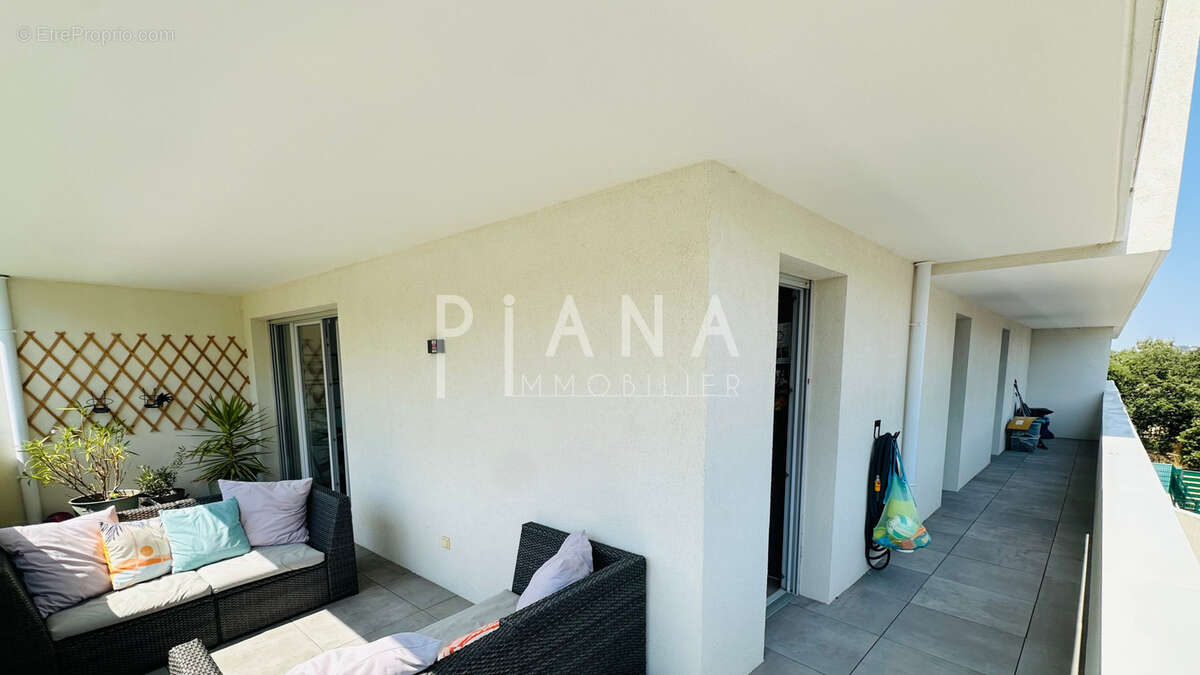 Appartement à MARSEILLE-8E