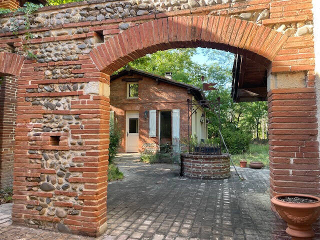 Maison à CORNEBARRIEU