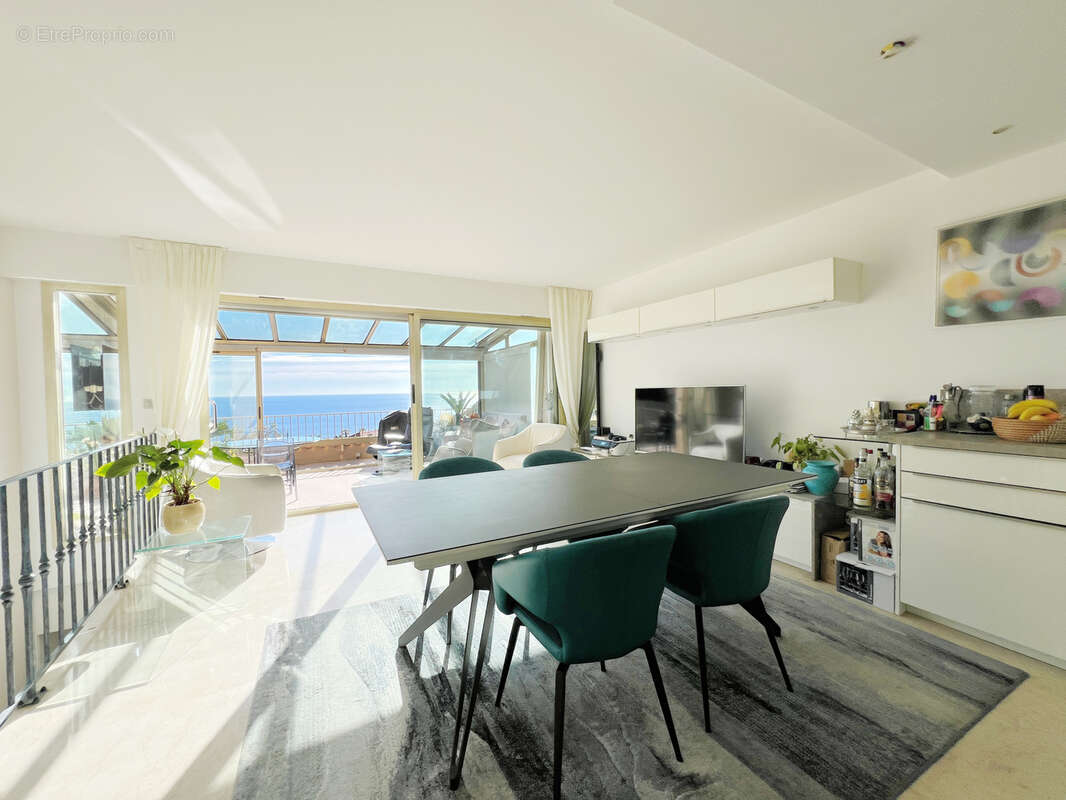 Appartement à VALLAURIS