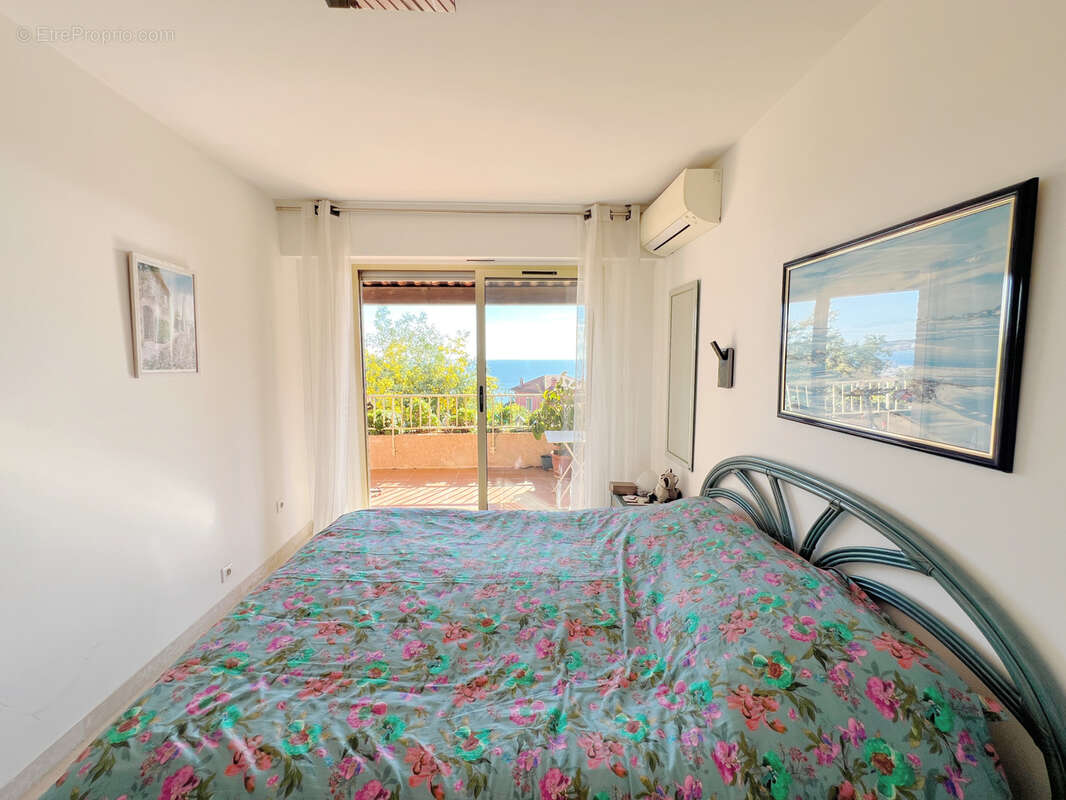 Appartement à VALLAURIS