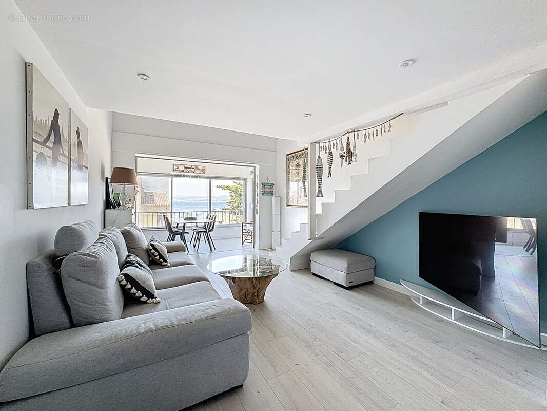 Appartement à SIX-FOURS-LES-PLAGES