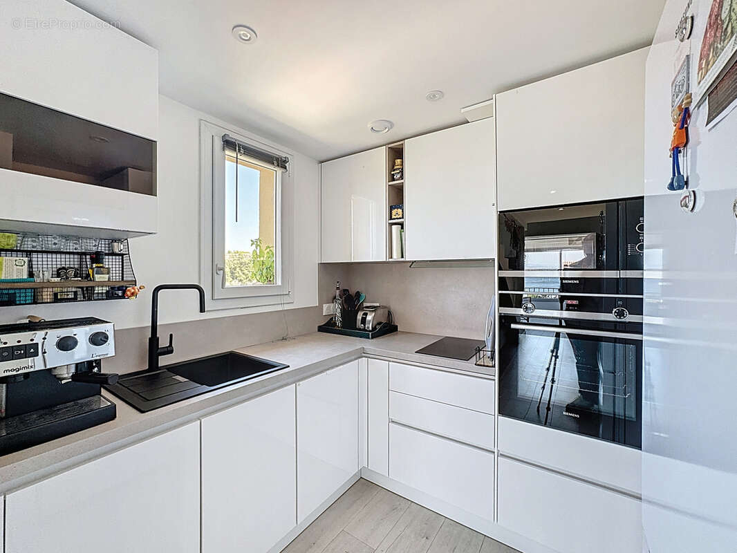 Appartement à SIX-FOURS-LES-PLAGES