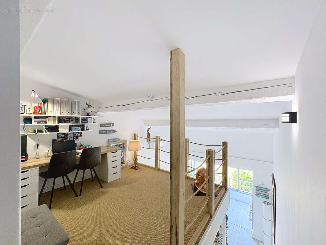 Appartement à SIX-FOURS-LES-PLAGES