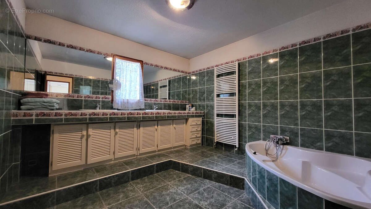 Maison à SAINT-PRIVAT-DES-VIEUX