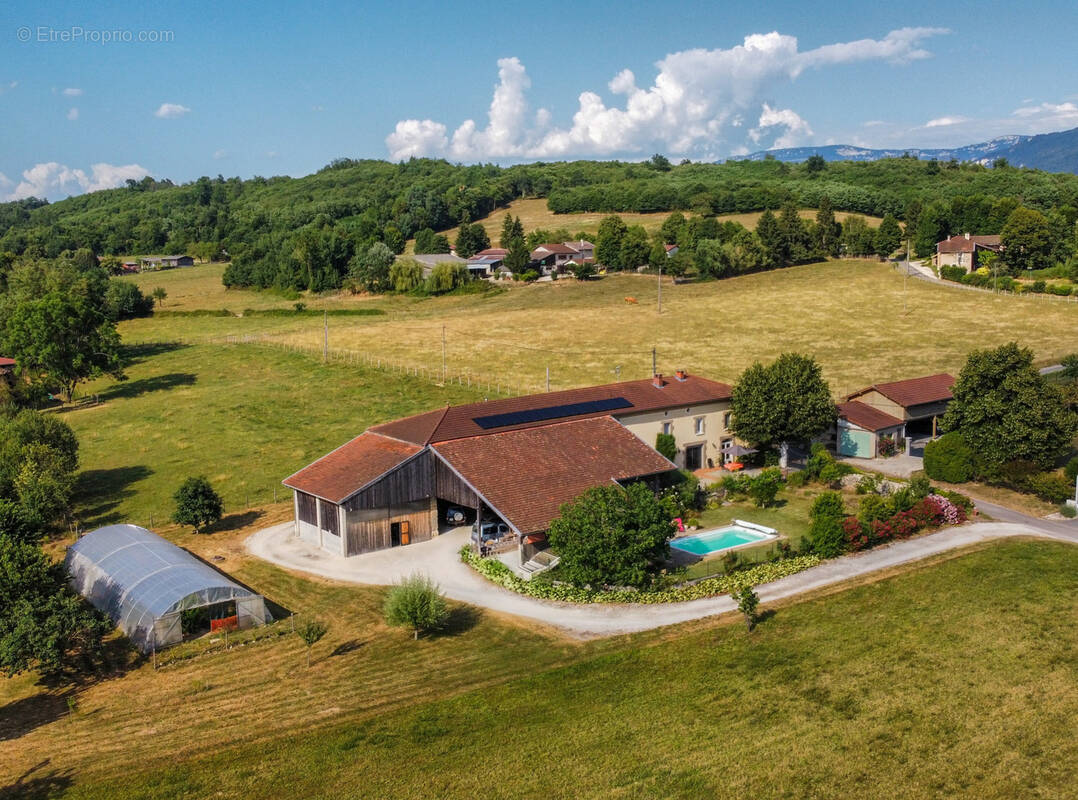 Maison à SAINT-VERAND