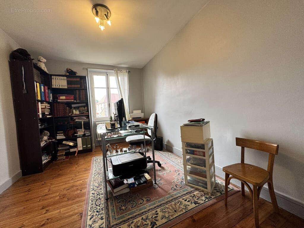 Maison à SAINT-CHRISTOPHE-EN-BRIONNAIS