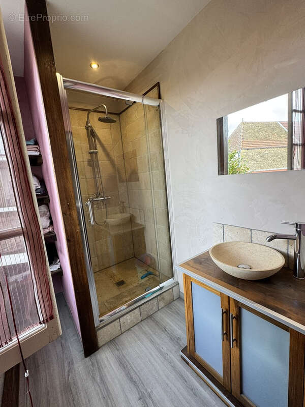 Maison à SAINT-CHRISTOPHE-EN-BRIONNAIS