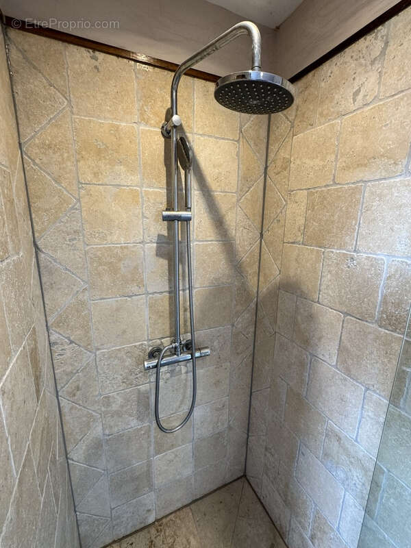 Maison à SAINT-CHRISTOPHE-EN-BRIONNAIS