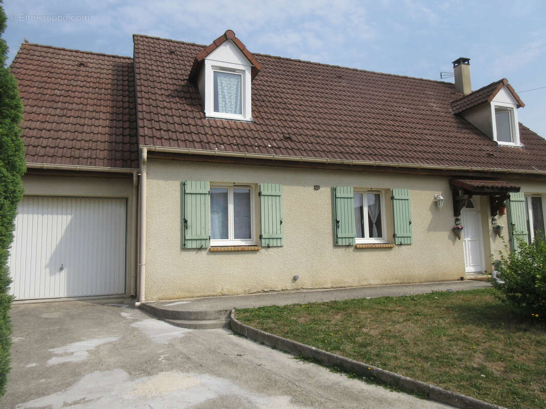 Maison à COULOMMIERS