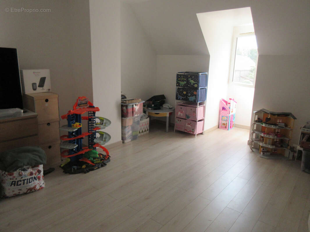 Maison à COULOMMIERS