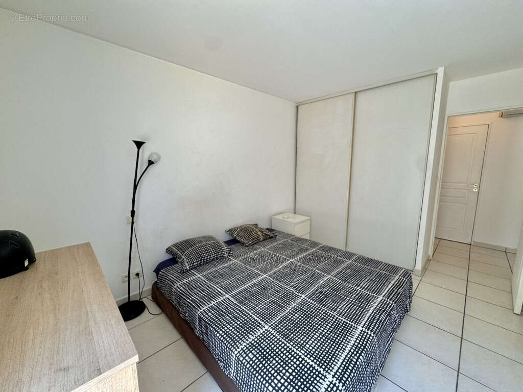 Appartement à MARSEILLE-5E